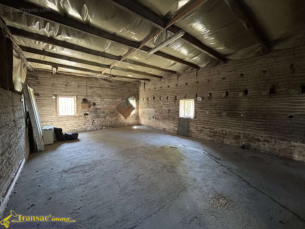 Maison 5 pièces 122m2 avec grange et terrain - photo 10
