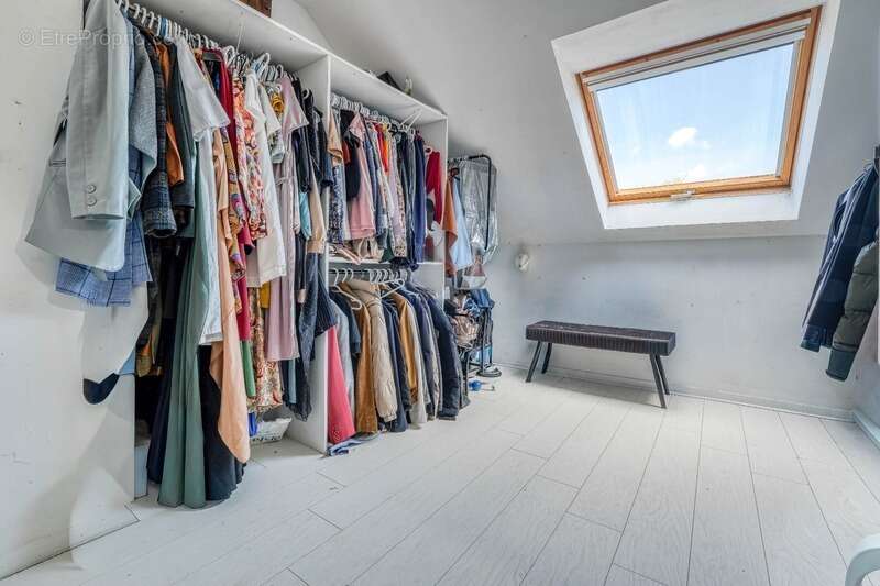 Christophe Michaudelle – EXCLUSIVITE CAPIFRANCE - vous propose à MEAUX proche de toutes commodités à pied : maison - 6 pièces -  - photo 25