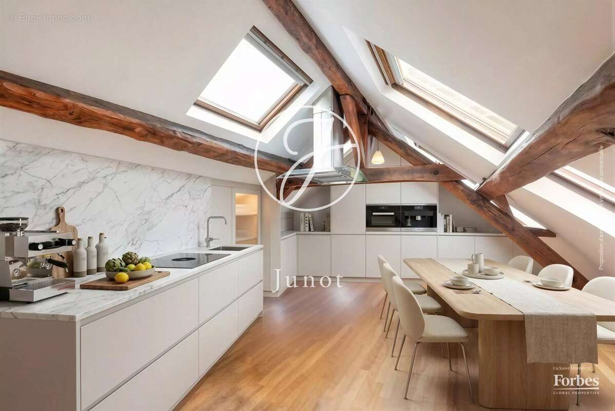 Appartement à PARIS-18E