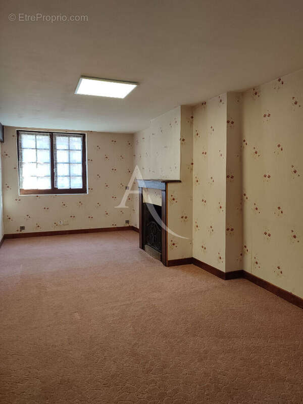 Maison à PIERREFITTE-SUR-SAULDRE