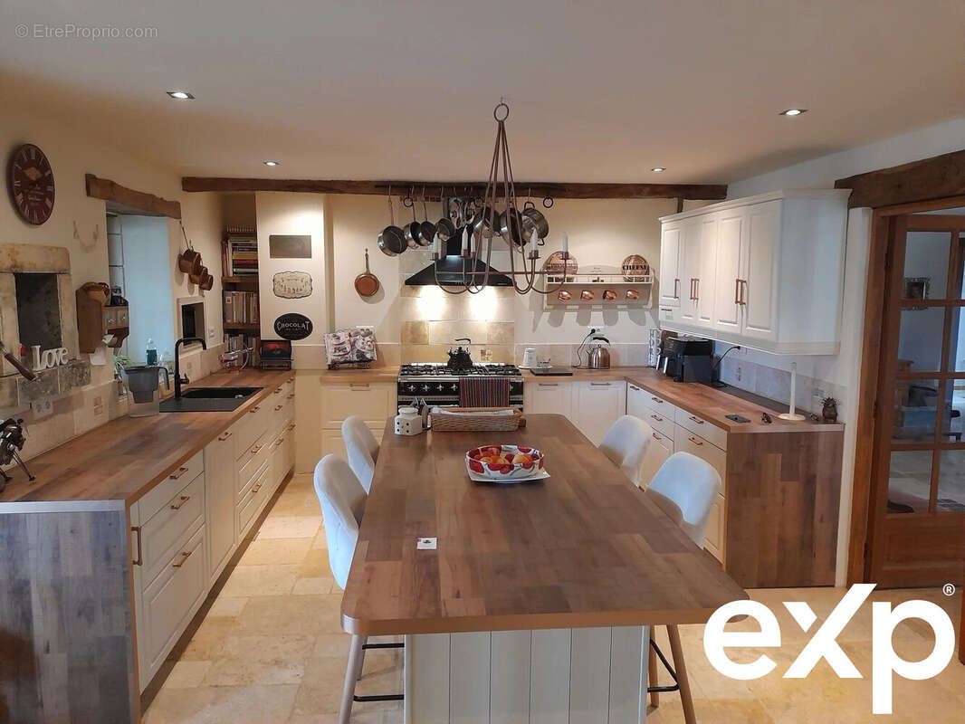 Maison à SAINT-PRIVAT-DES-PRES