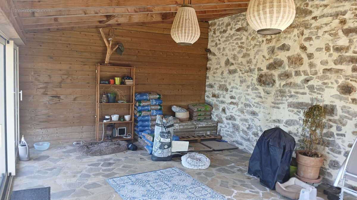 Maison à CHALVIGNAC