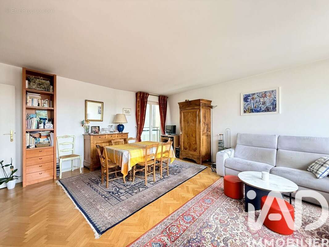 Photo 2 - Appartement à COURBEVOIE