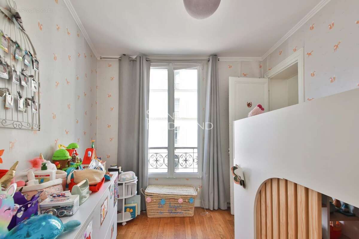 Appartement à PARIS-15E