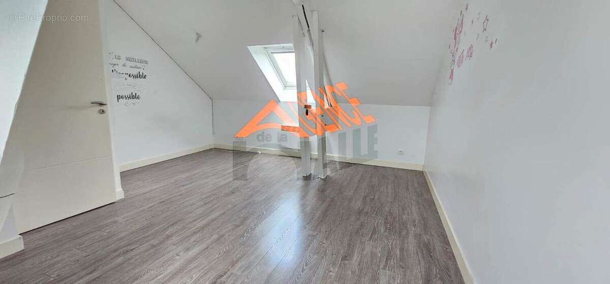 Appartement à SEUGY