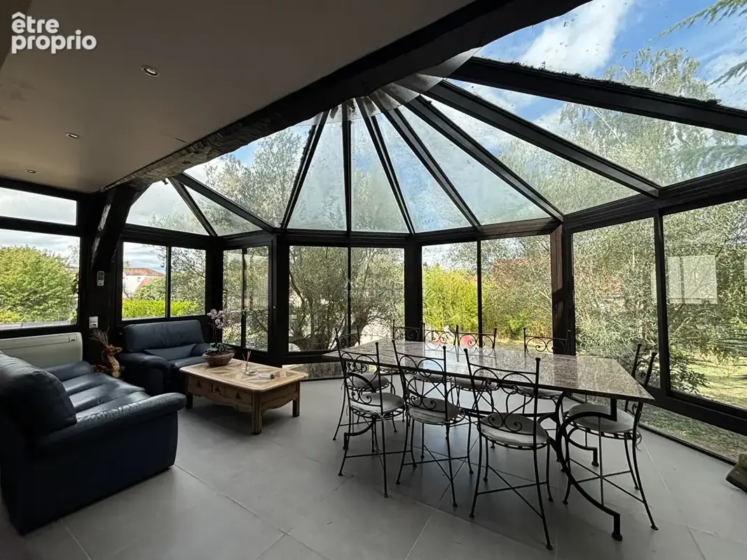 Maison d'exception à vendre à Saint Ouen l'Aumône - 8 pièces, 195,75 m² sur 1131 m² de terrain - photo 3