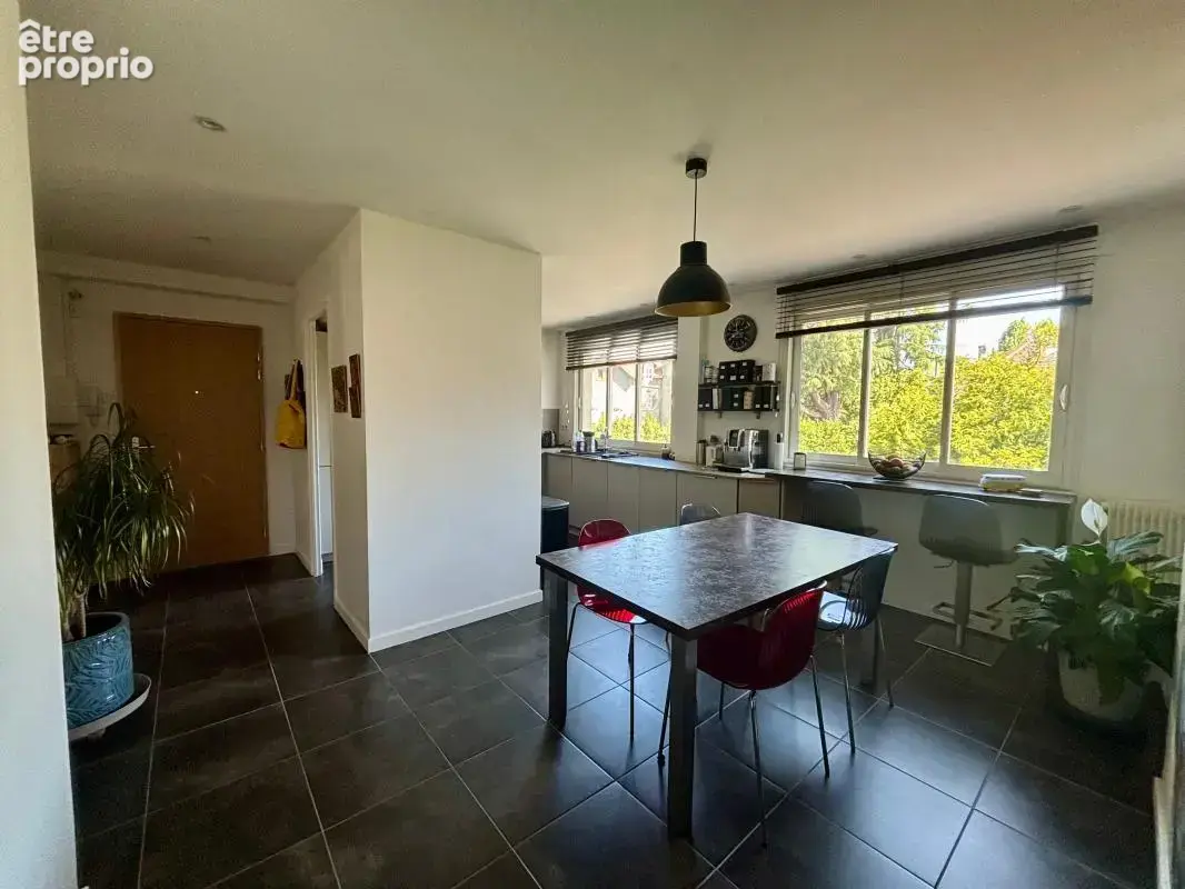 Coup de cœur assuré à Billère pour ce T3 lumineux, balcon,garage et cave - photo 5