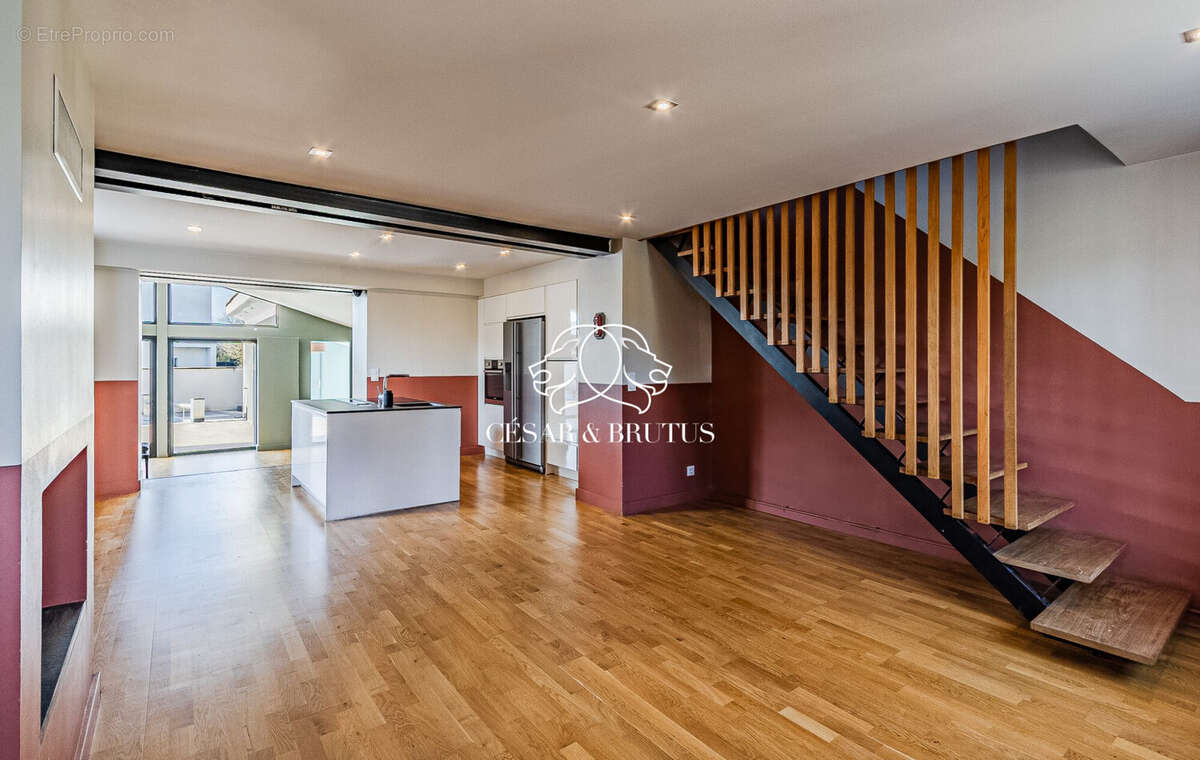 Maison 155 m² à Tassin-La-Demi-Lune  - photo 7