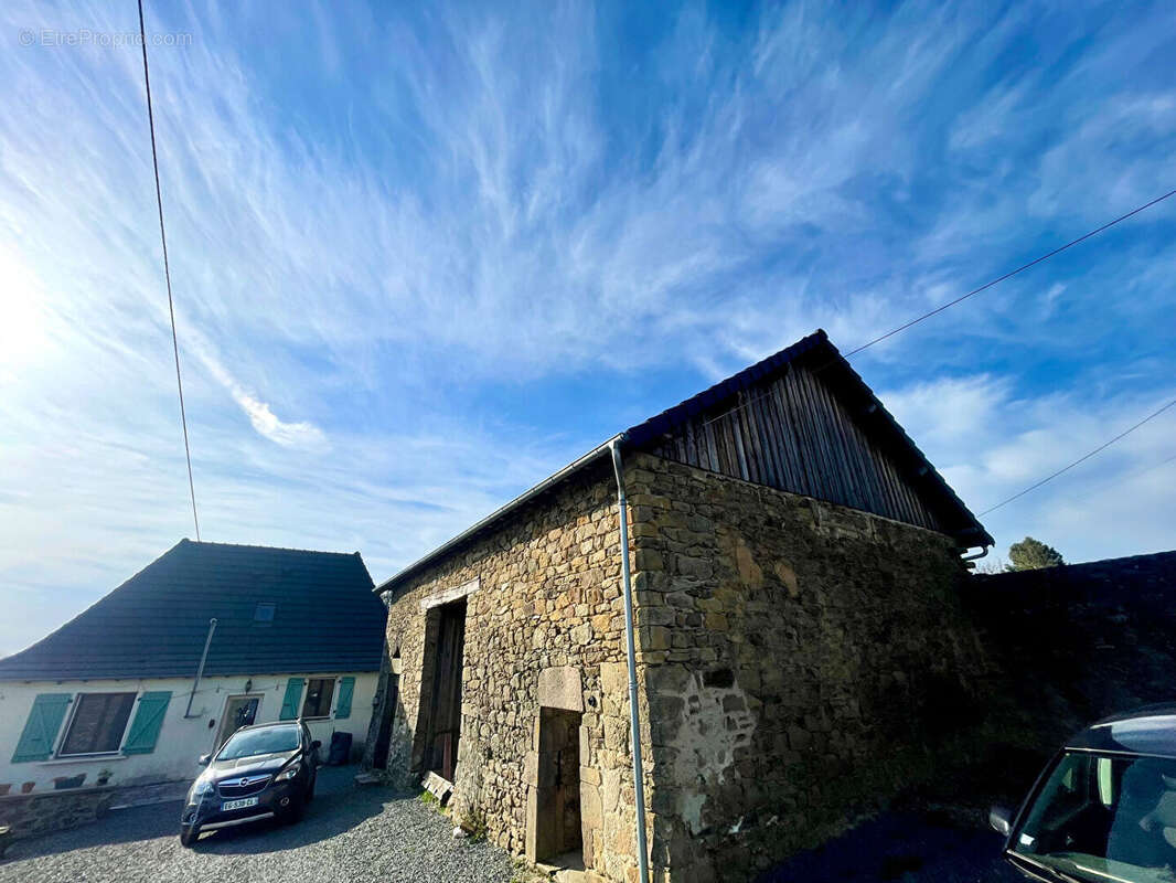 Maison à LASCAUX