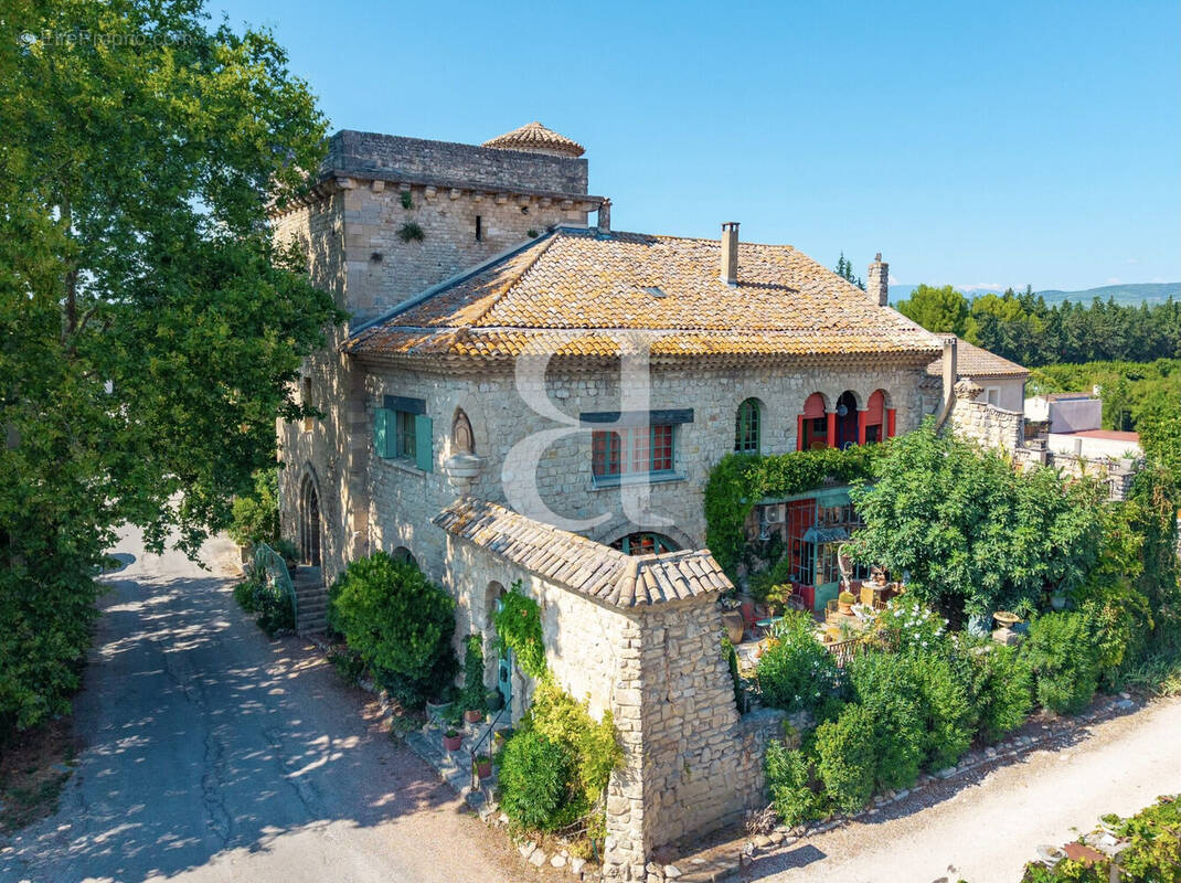Maison à L'ISLE-SUR-LA-SORGUE