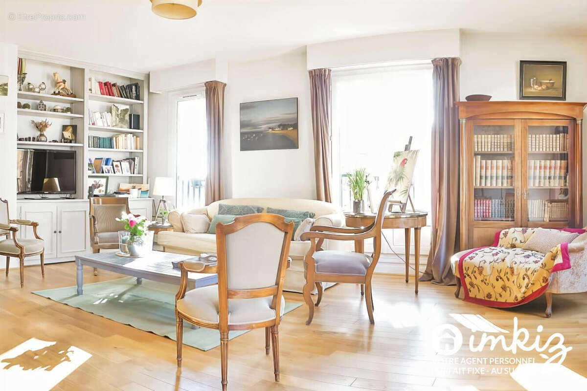 Appartement à VERSAILLES