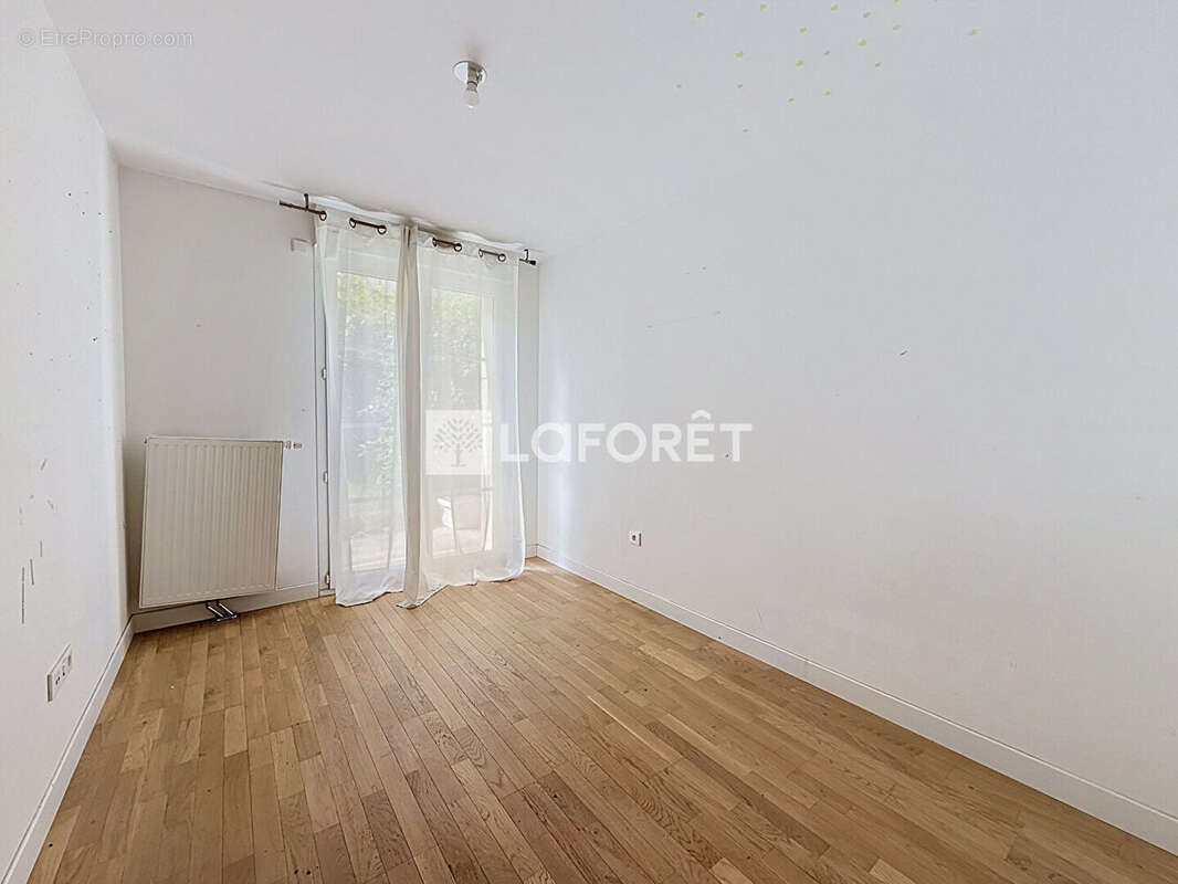 Appartement à LE PLESSIS-ROBINSON