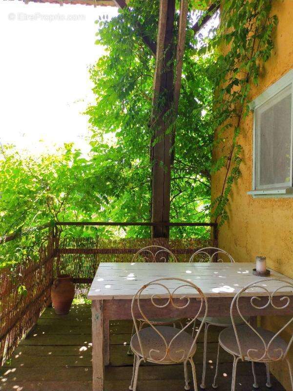 Maison à VIC-FEZENSAC