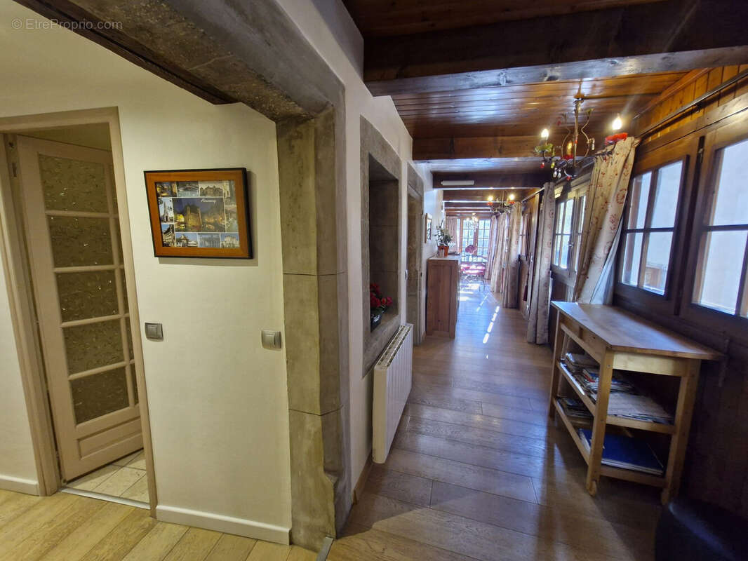Appartement 64 m² à Annecy  - photo 4