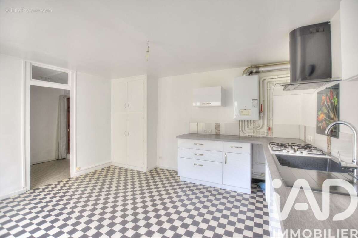 Maison 90 m² à Pont-Sur-Yonne  - photo 2