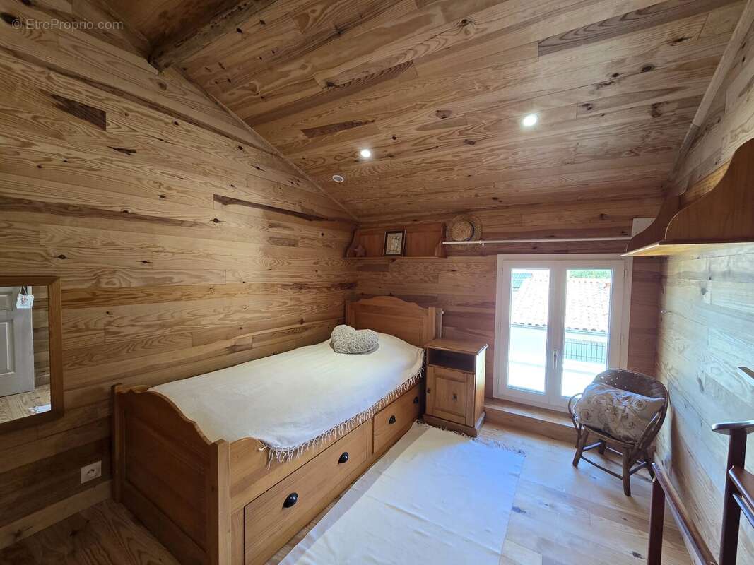 Maison à PINEUILH