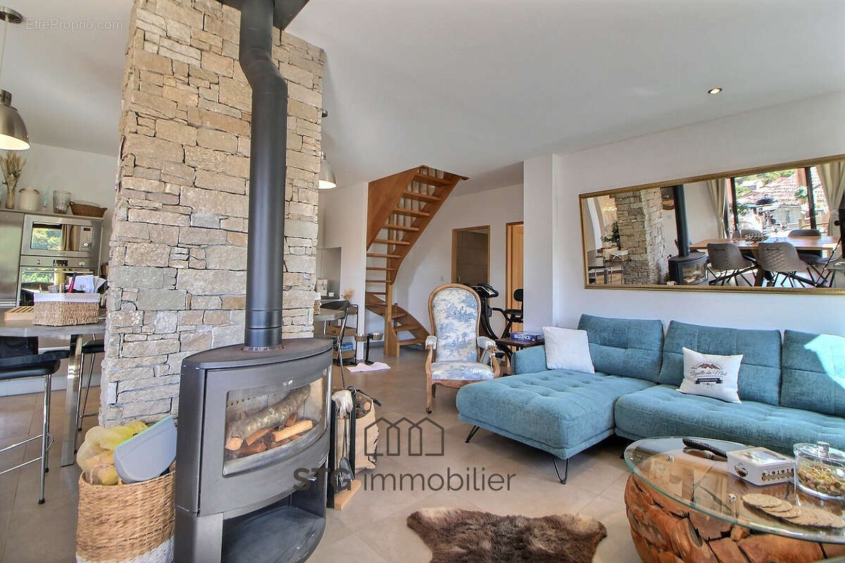 Vente maison T5 avec studio à Bastelica - photo 3