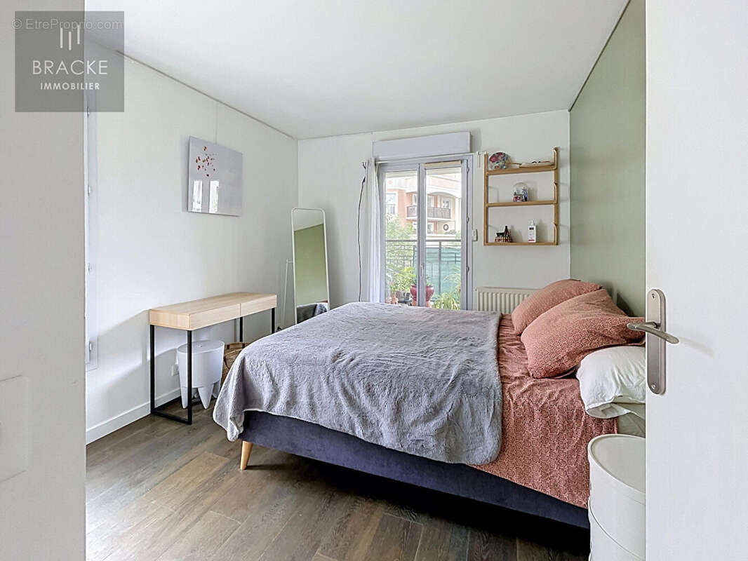 Appartement Courbevoie  Faubourg  4 pièces 75 m² - photo 5