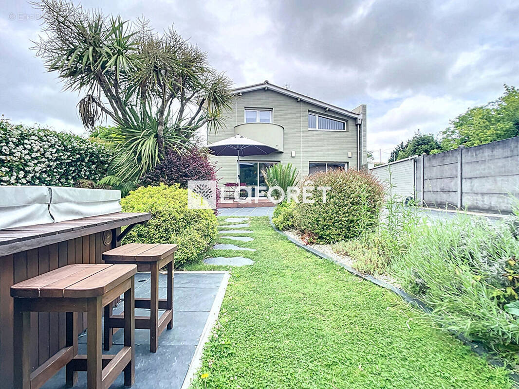 Maison à LE HAILLAN