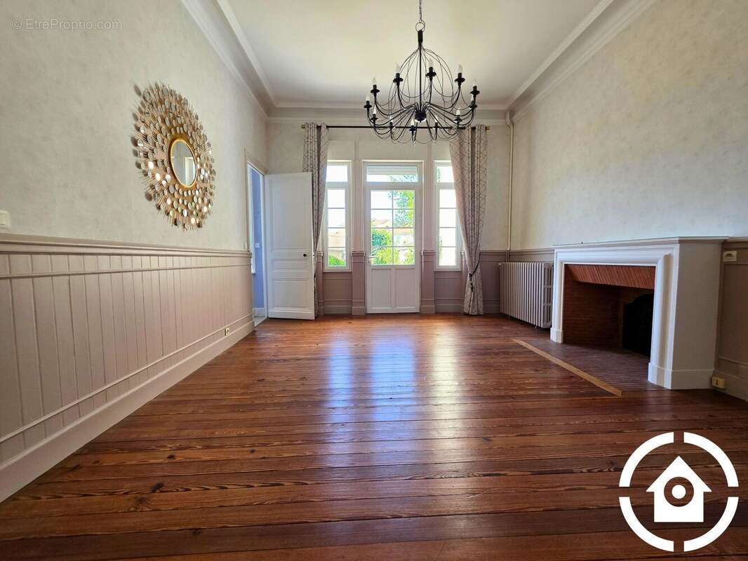 Maison à COGNAC