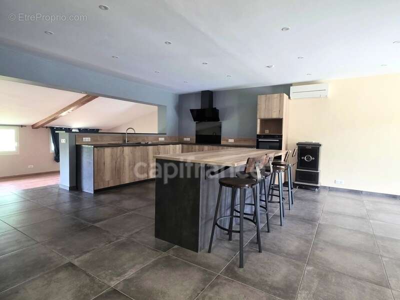 Maison à vendre de 200 m² avec piscine – Piégros-la-Clastre (26) - photo 6