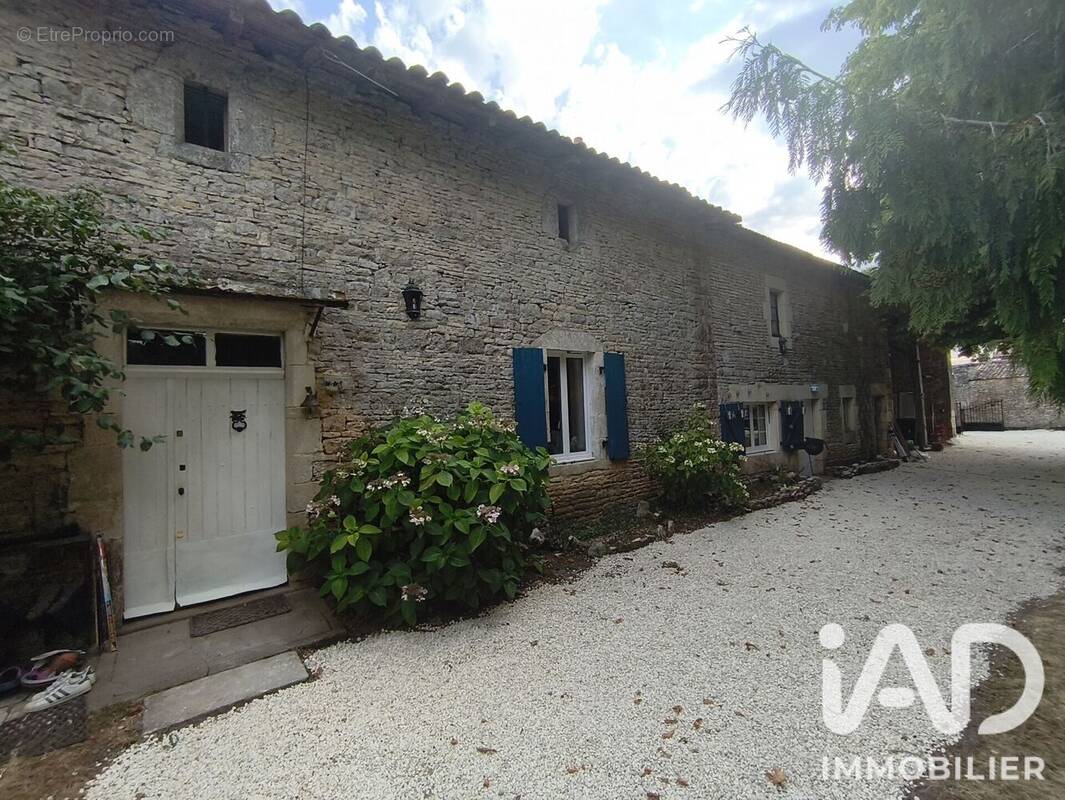 Photo 1 - Maison à SAINTE-SOLINE
