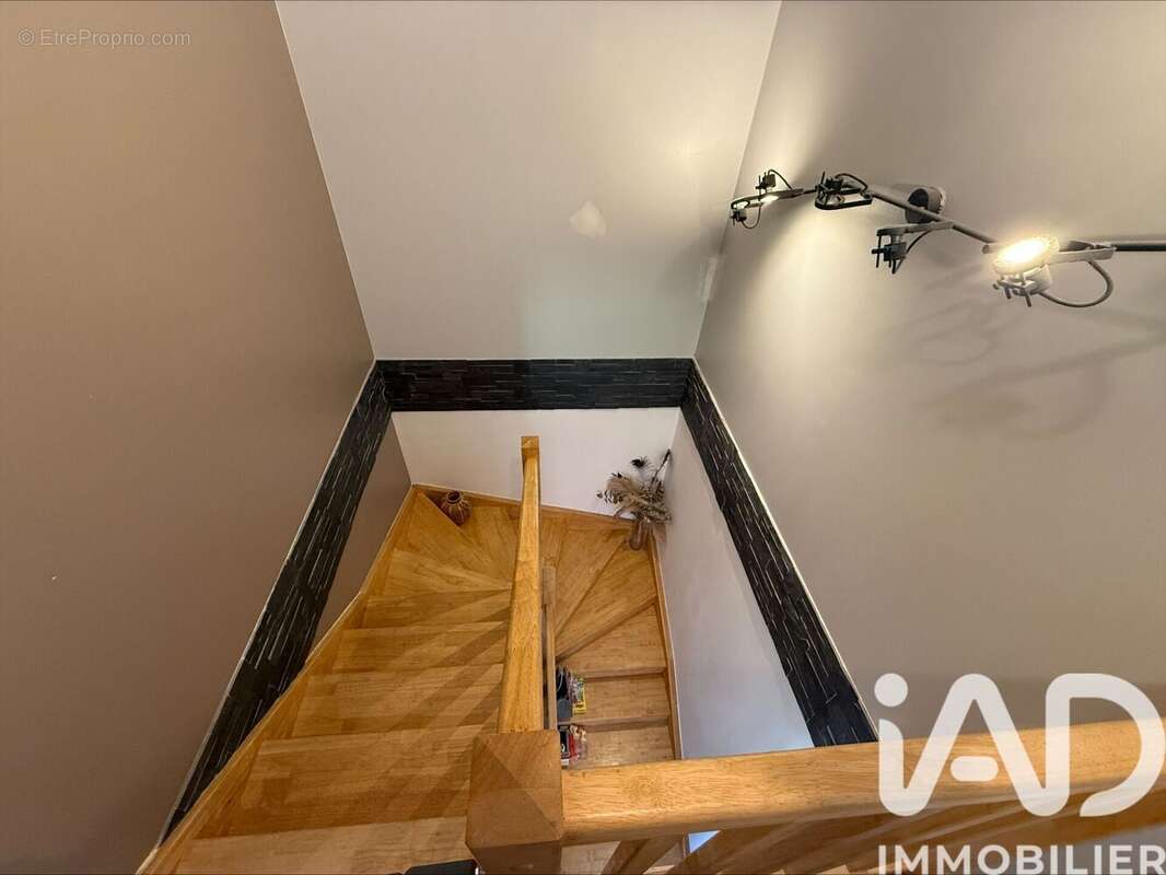 Photo 8 - Maison à COMPIEGNE