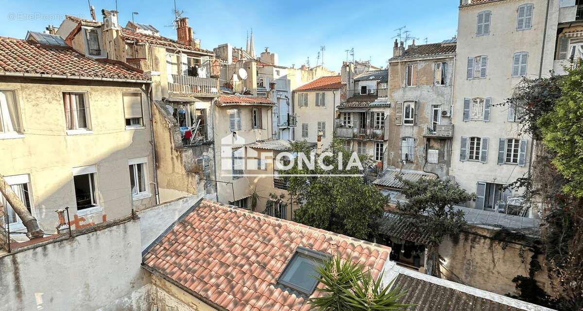 Appartement à MARSEILLE-1E