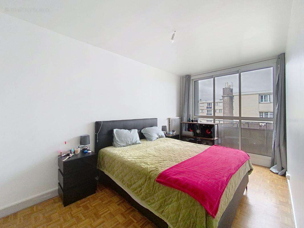 Appartement à FONTENAY-LE-FLEURY