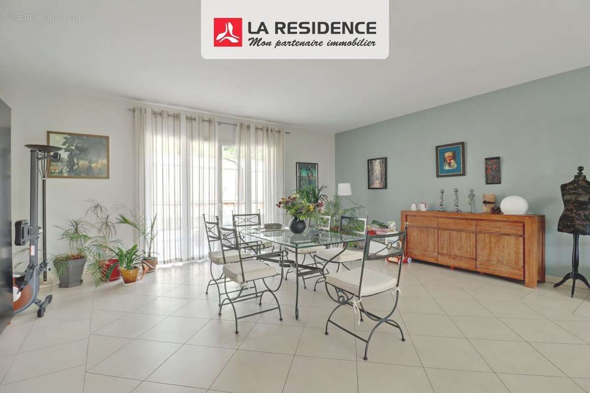 Maison à CARRIERES-SUR-SEINE