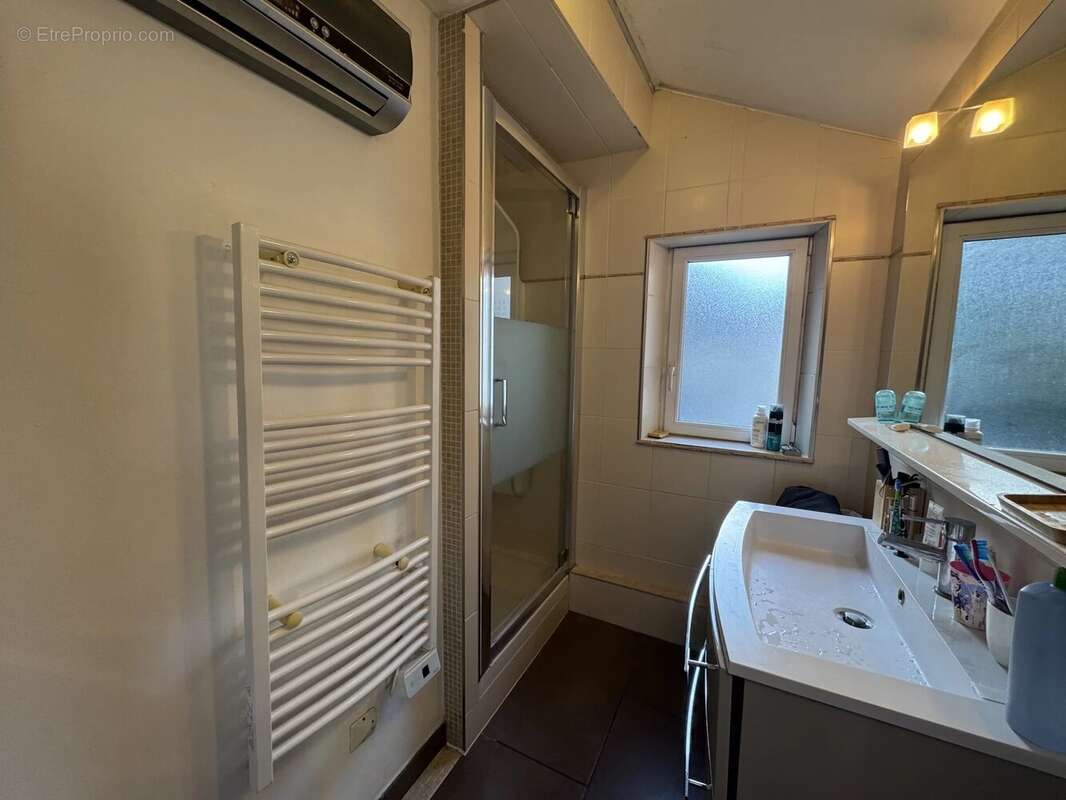 Appartement à L'ESCARENE