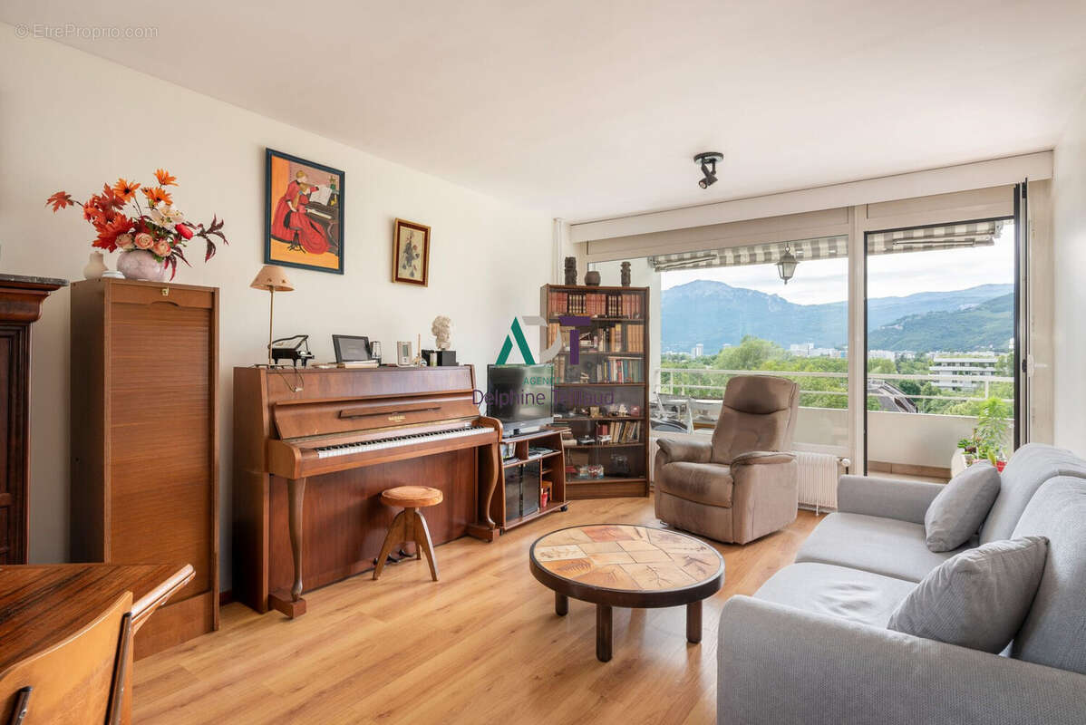 Appartement à MEYLAN