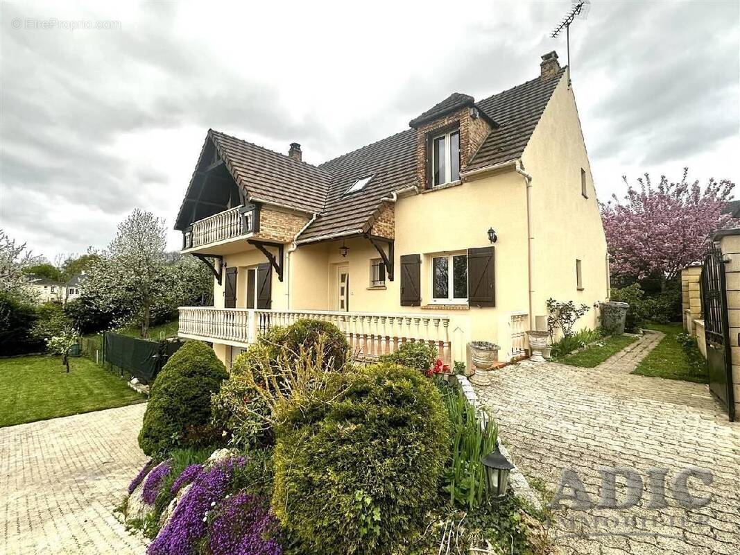 Maison à DAMMARTIN-EN-GOELE