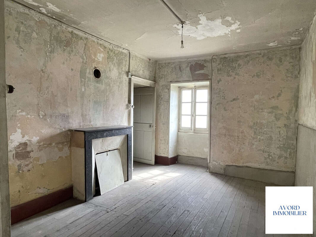 Maison 217 m² à Villequiers  - photo 8