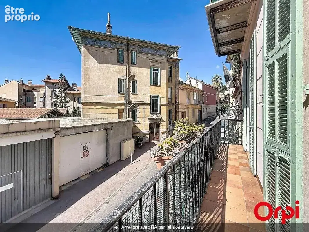 Menton, quartier vieille ville : 2 pièces de 28 m2 avec balcon - photo 5