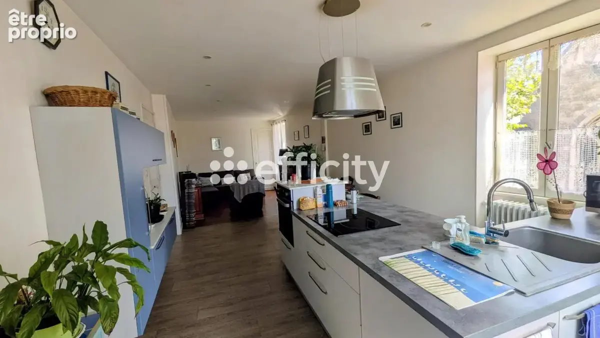 Appartement à HURIGNY