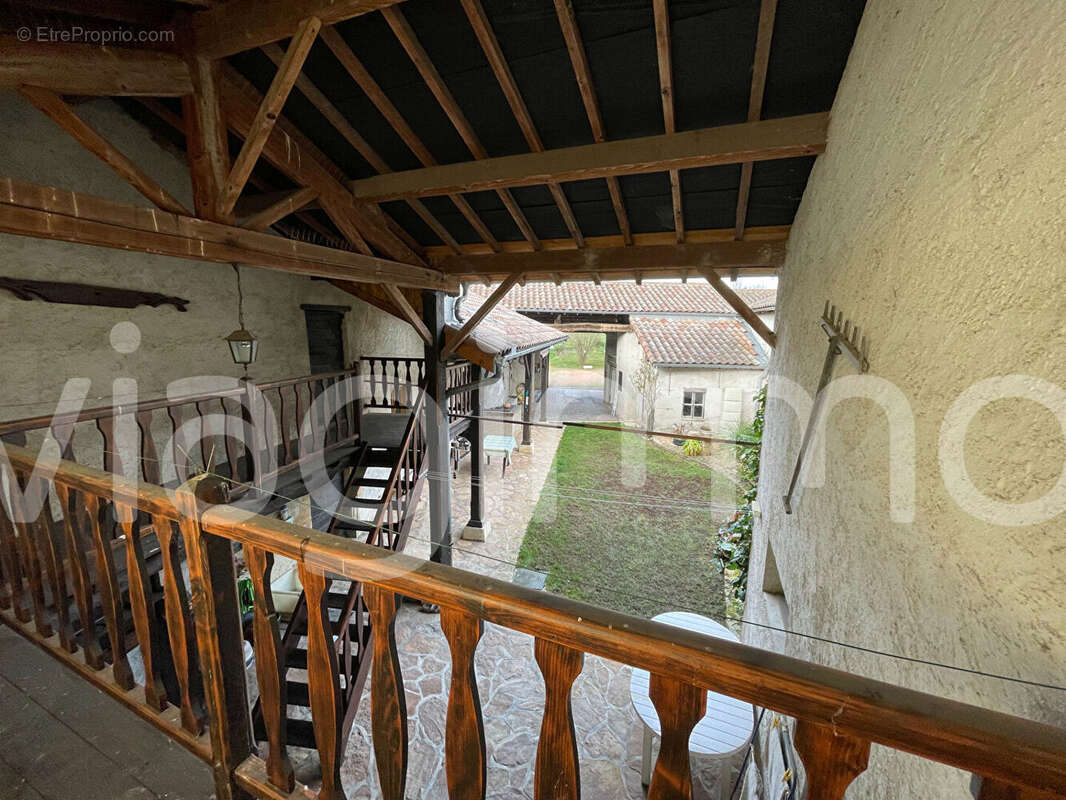 Maison à SAINT-DIDIER-SUR-CHALARONNE