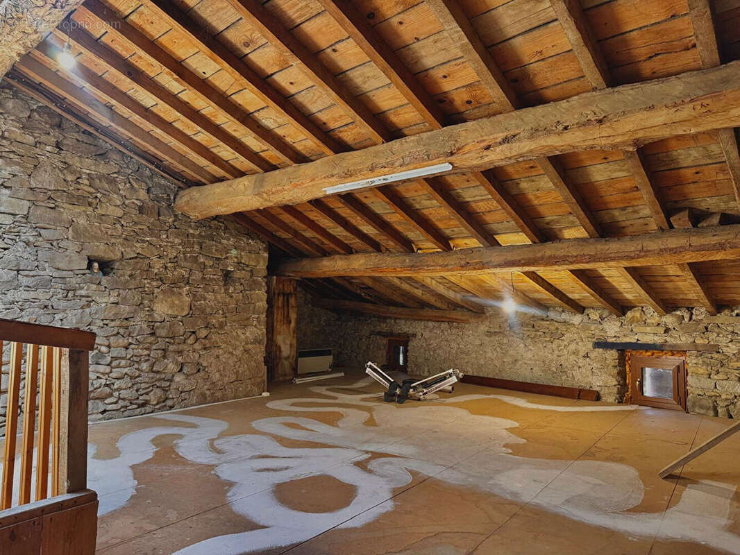 Maison de village d'environ 126m² , 3 chambres - photo 9