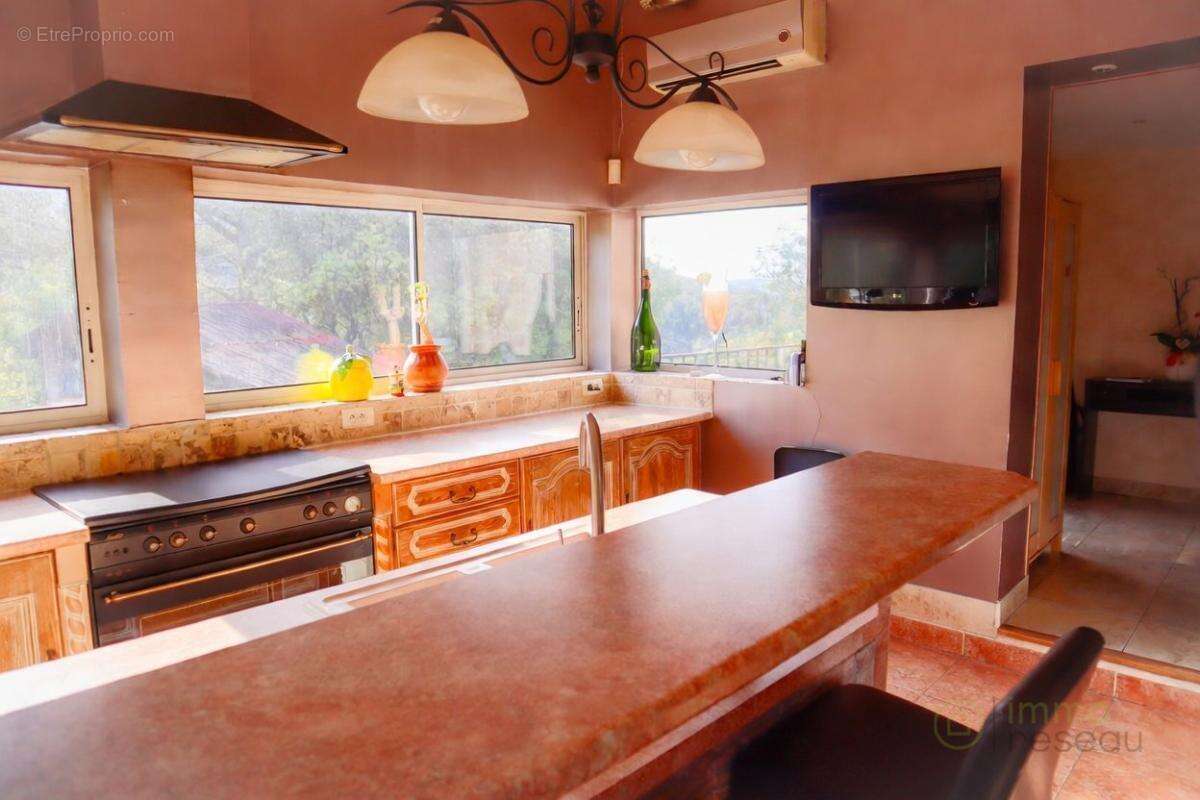 Maison à ROQUEVAIRE