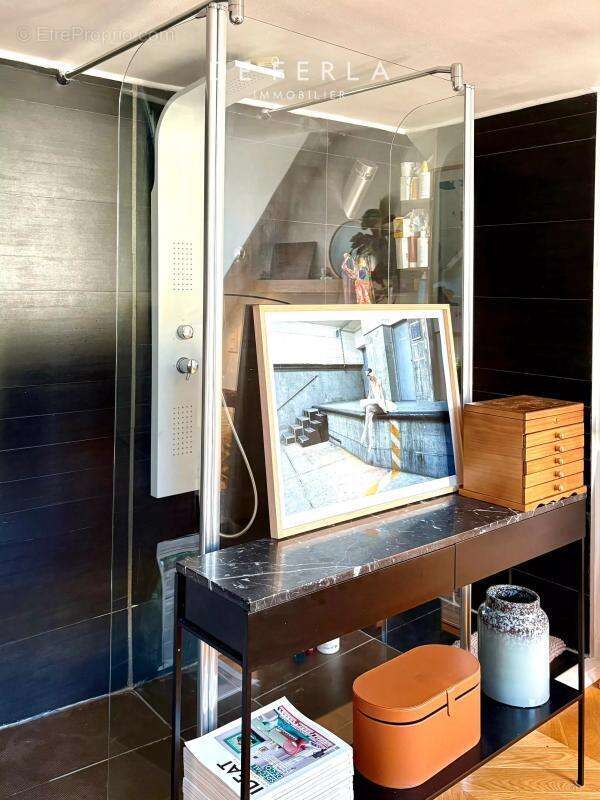 Appartement à PARIS-1E