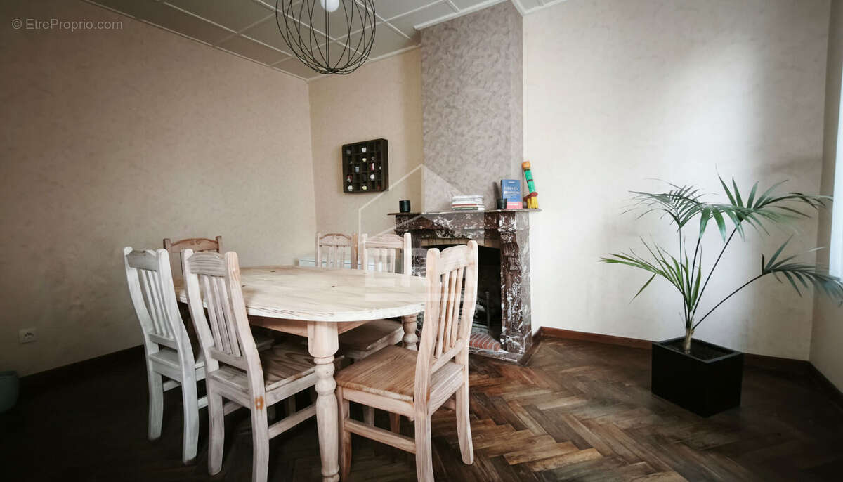 Maison à AVION