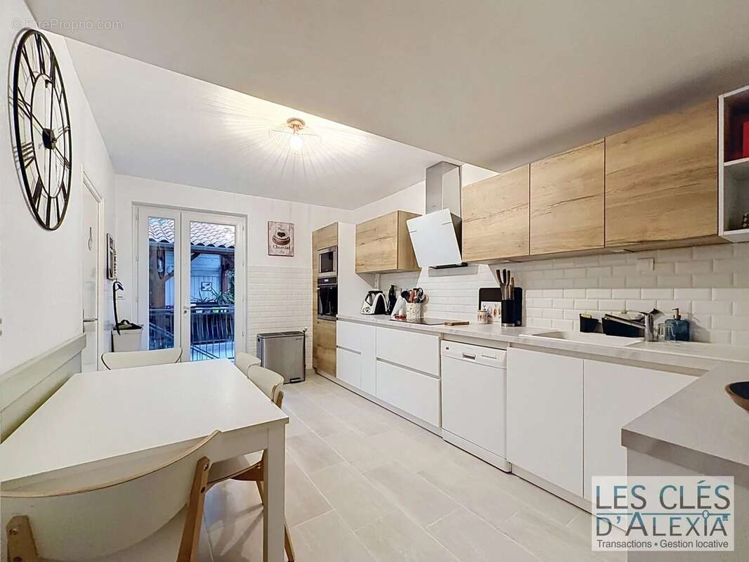 Maison de ville Vernaison Centre 180m² - photo 11