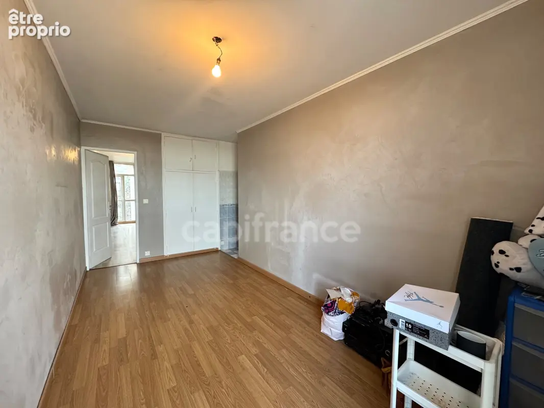 Appartement à vendre, 5 pièces, de 86 m² pour une famille qui aime l'espace ou pour un bel investissement locatif - photo 9