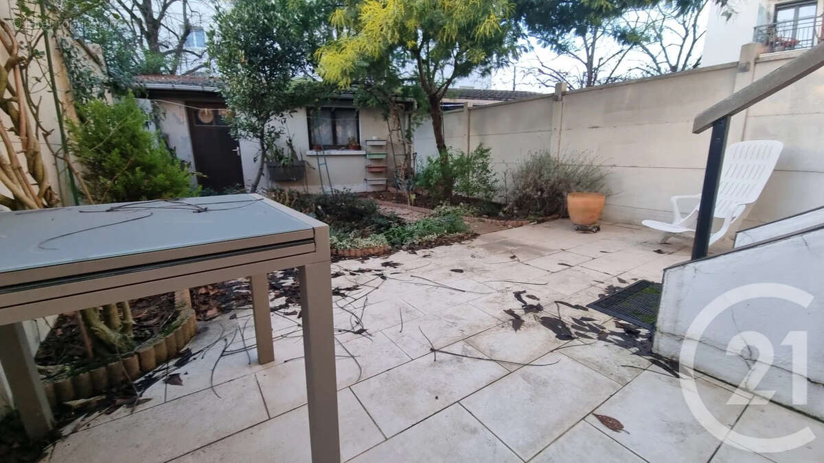 Appartement à SAINT-MAUR-DES-FOSSES