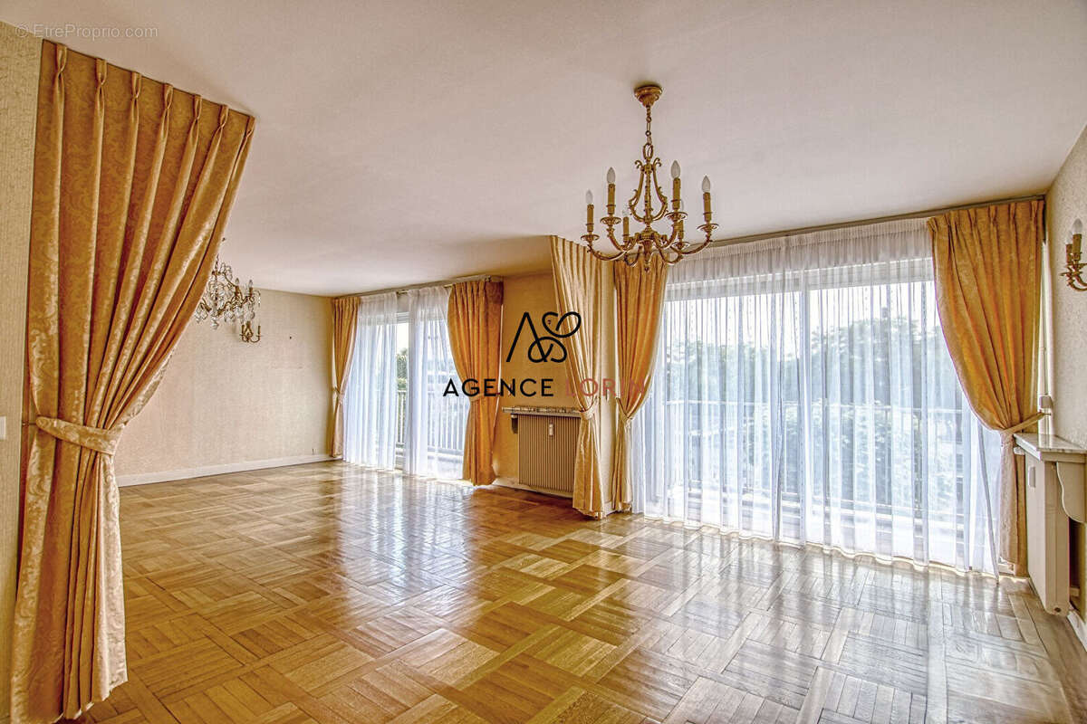 Appartement à LE VESINET
