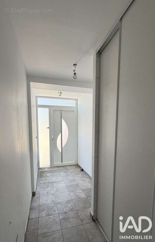 Maison 106 m² à Cournon-D'auvergne  - photo 9