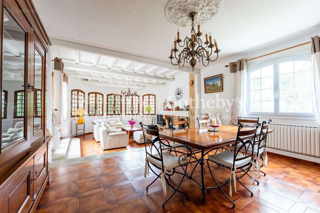 Maison à PLAN-D'ORGON