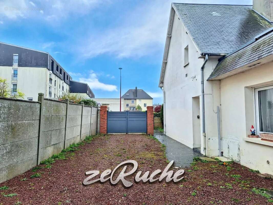 Maison à VILLERS-BOCAGE