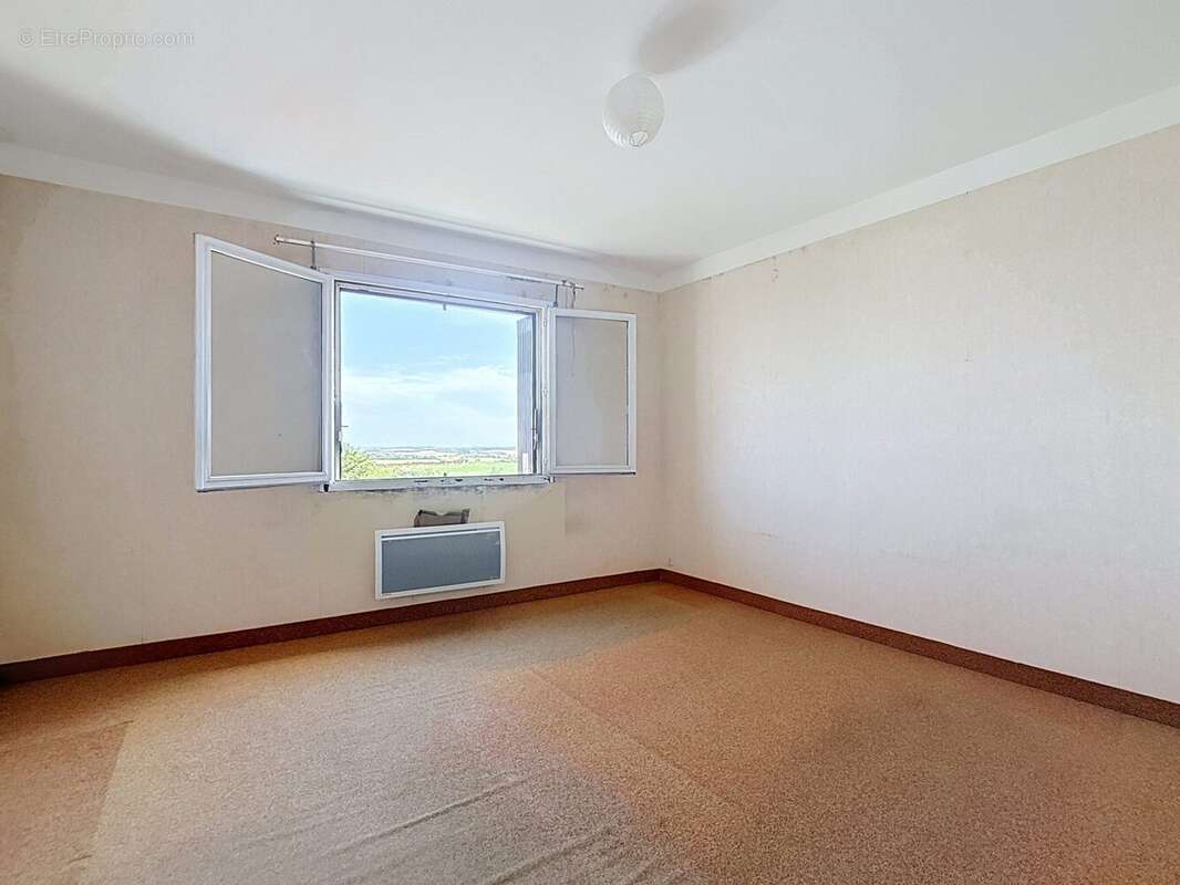 Maison 75 m² à Caraman  - photo 6