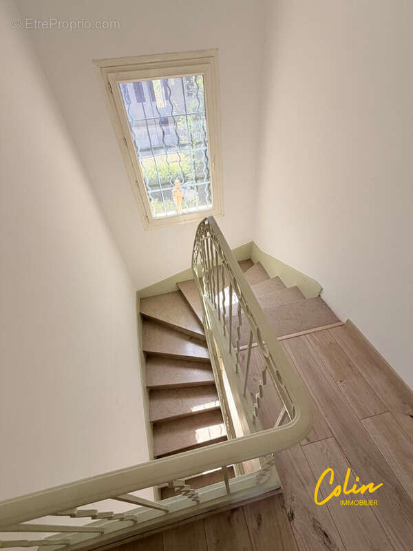 Maison 157 m² à Aix-En-Provence  - photo 6